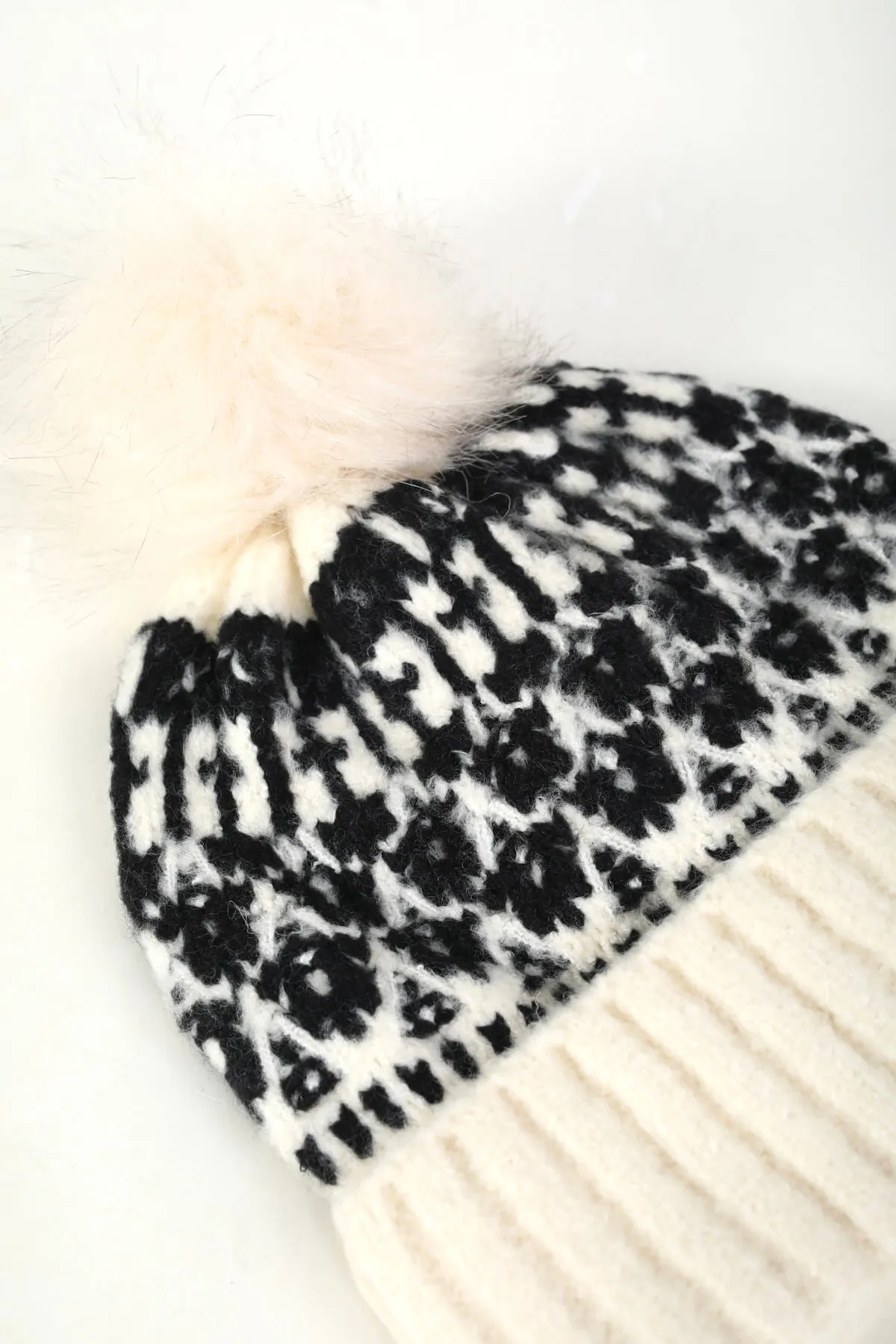 Cream Fairisle Knit Beanie Hat
