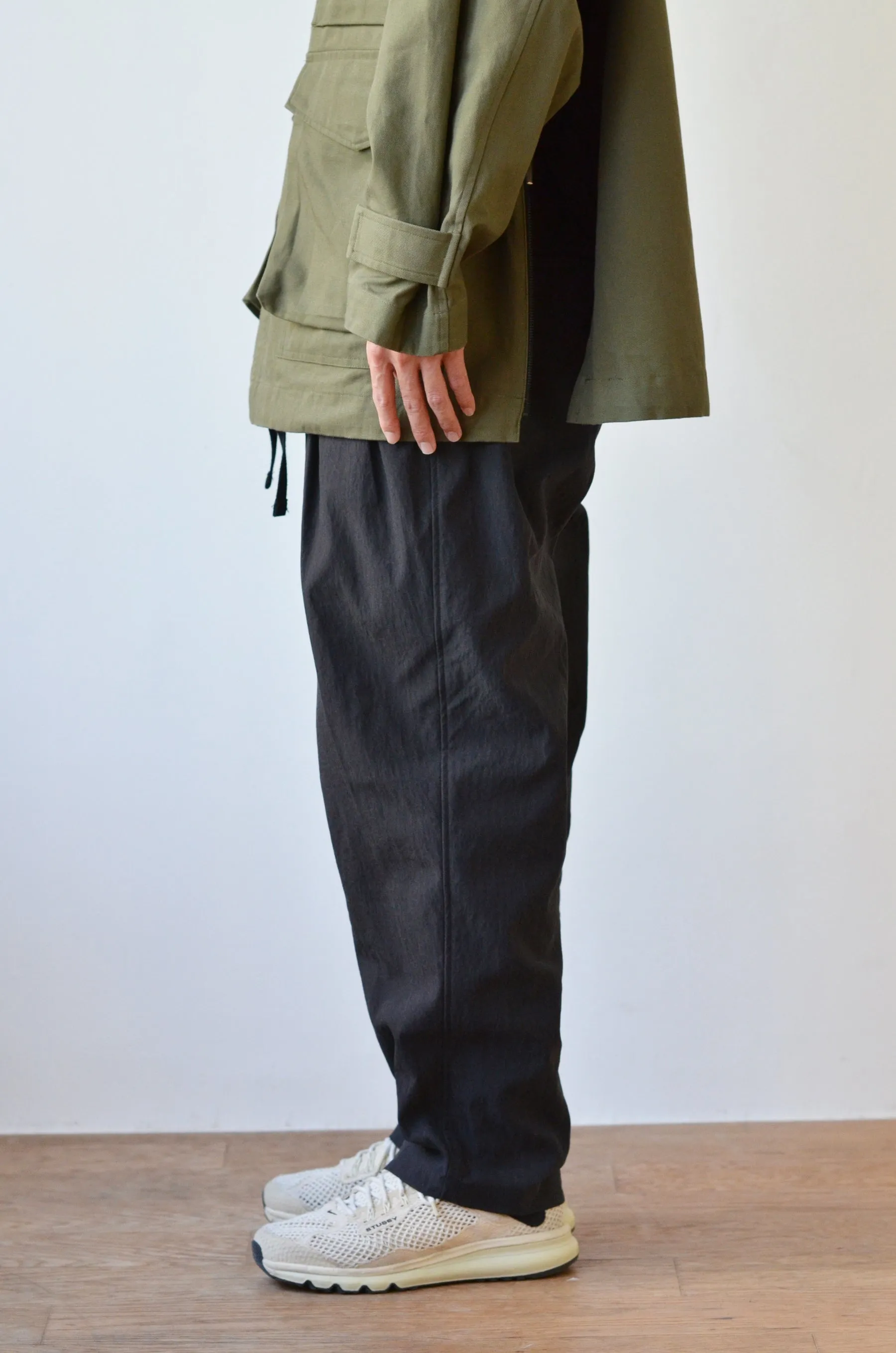 kontor / 3 PLEAT NYLON PANTS