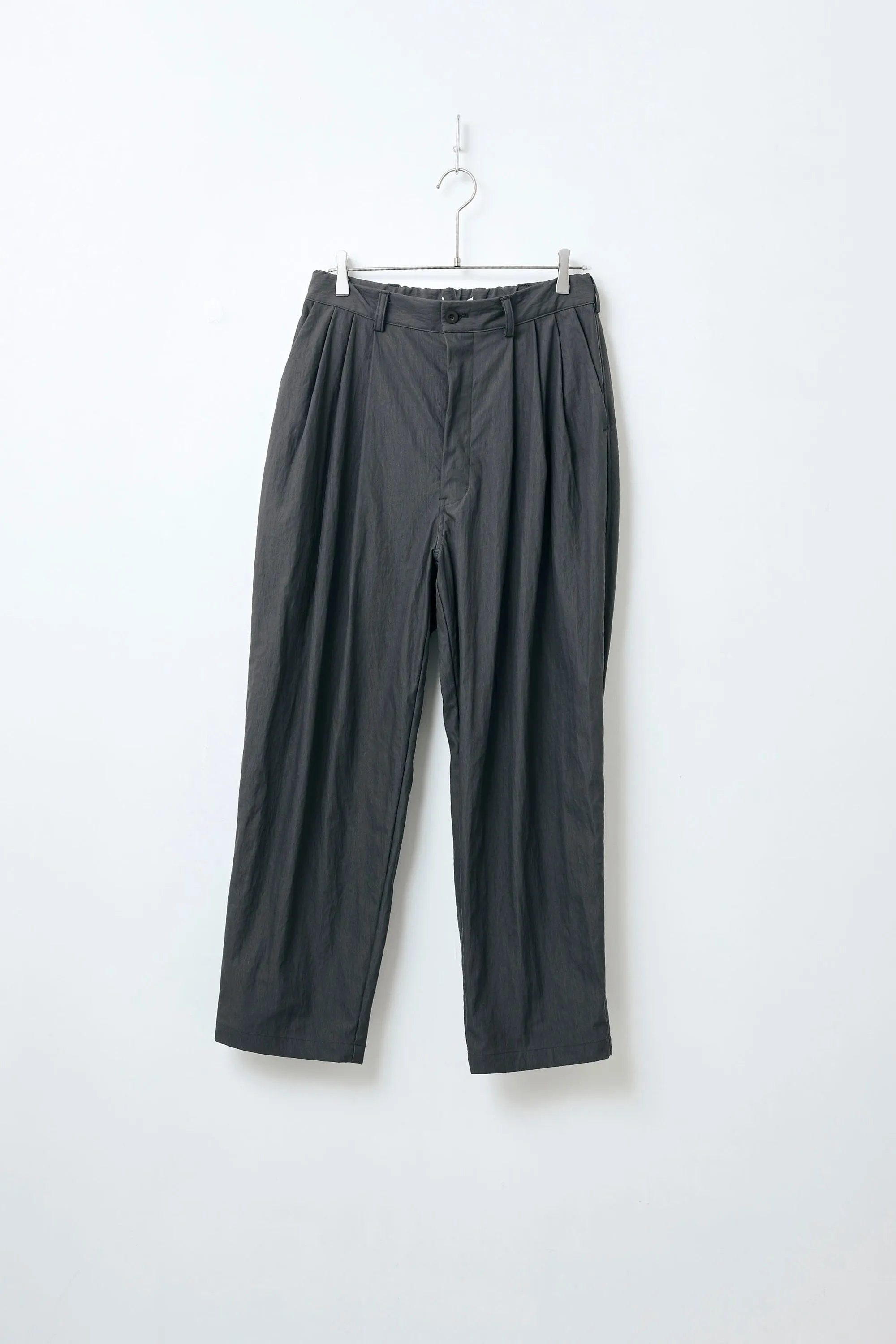 kontor / 3 PLEAT NYLON PANTS
