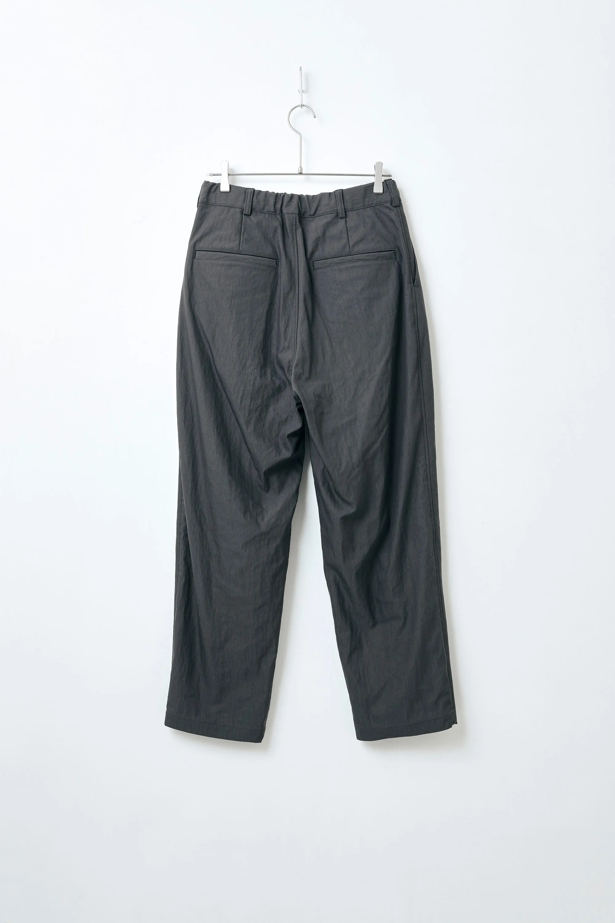 kontor / 3 PLEAT NYLON PANTS
