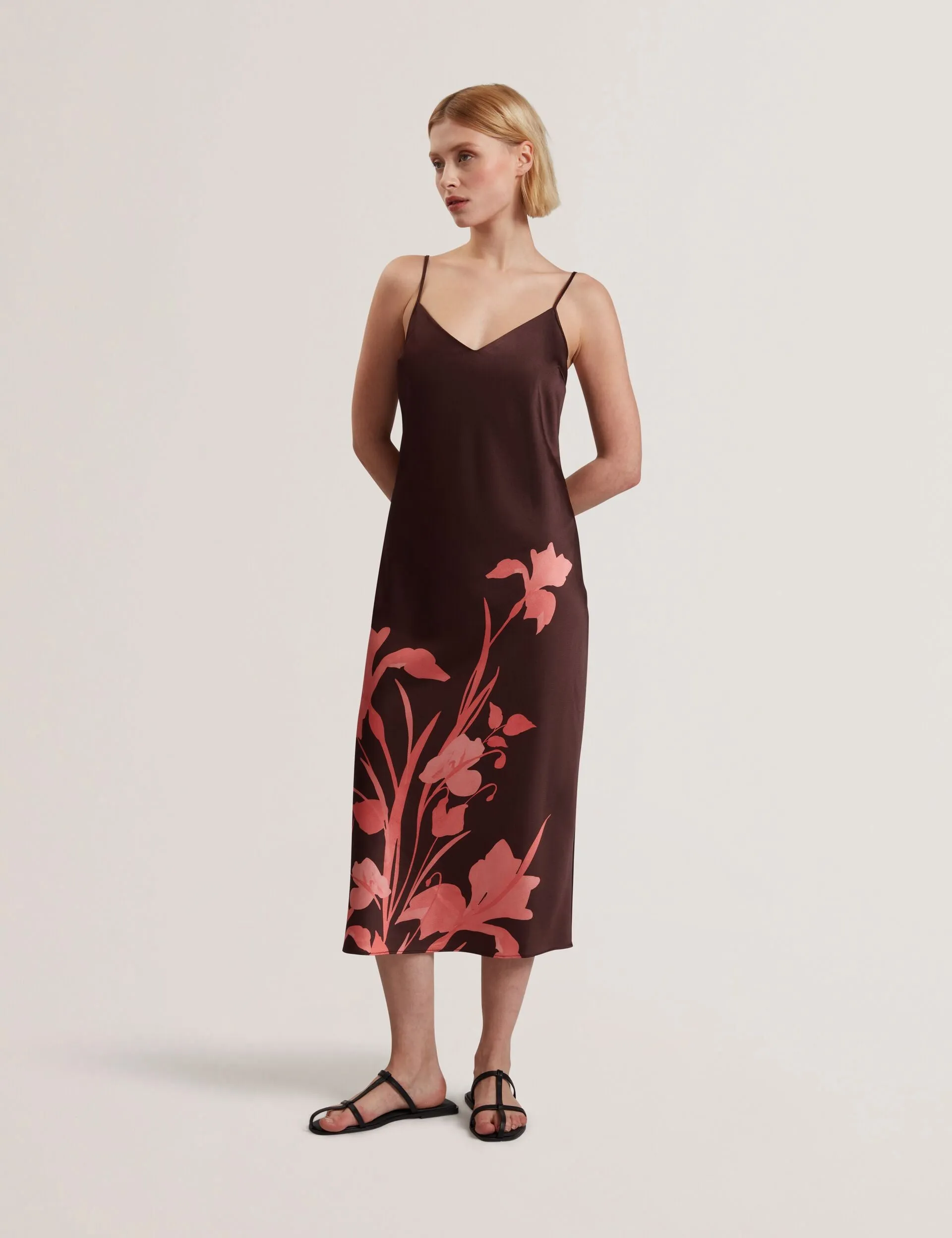 LATTENA | DK-BROWN