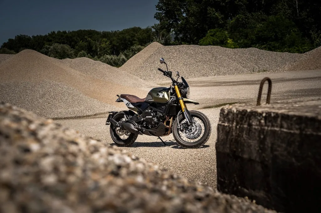 Moto Morini Seiemmezzo SCR 650cc Navy Green