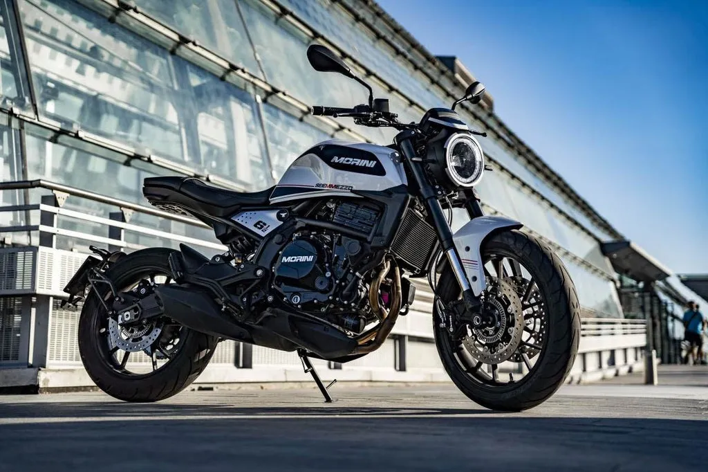 Moto Morini Seiemmezzo STR 650cc Starlight White