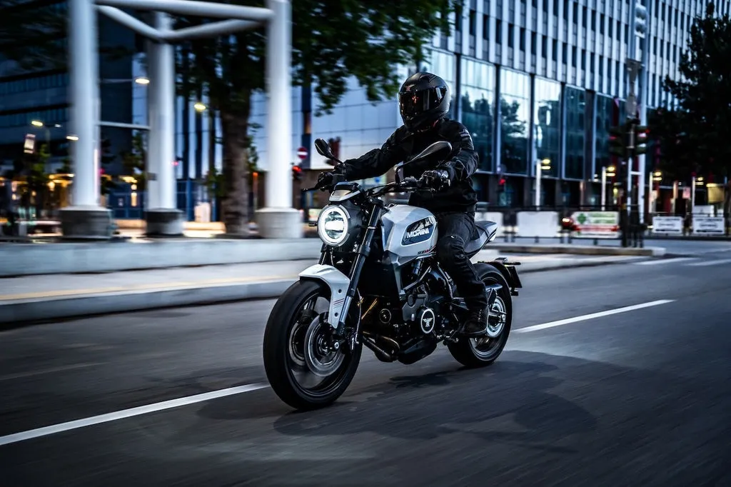 Moto Morini Seiemmezzo STR 650cc Starlight White