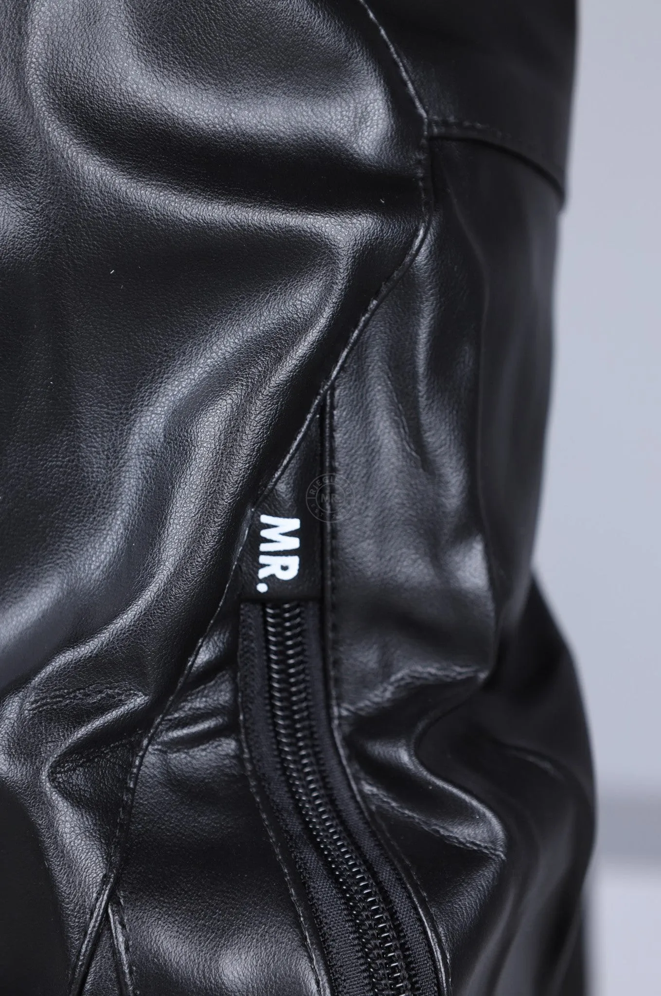 MR. 24 Tracksuit Pants Thru Zip - Black