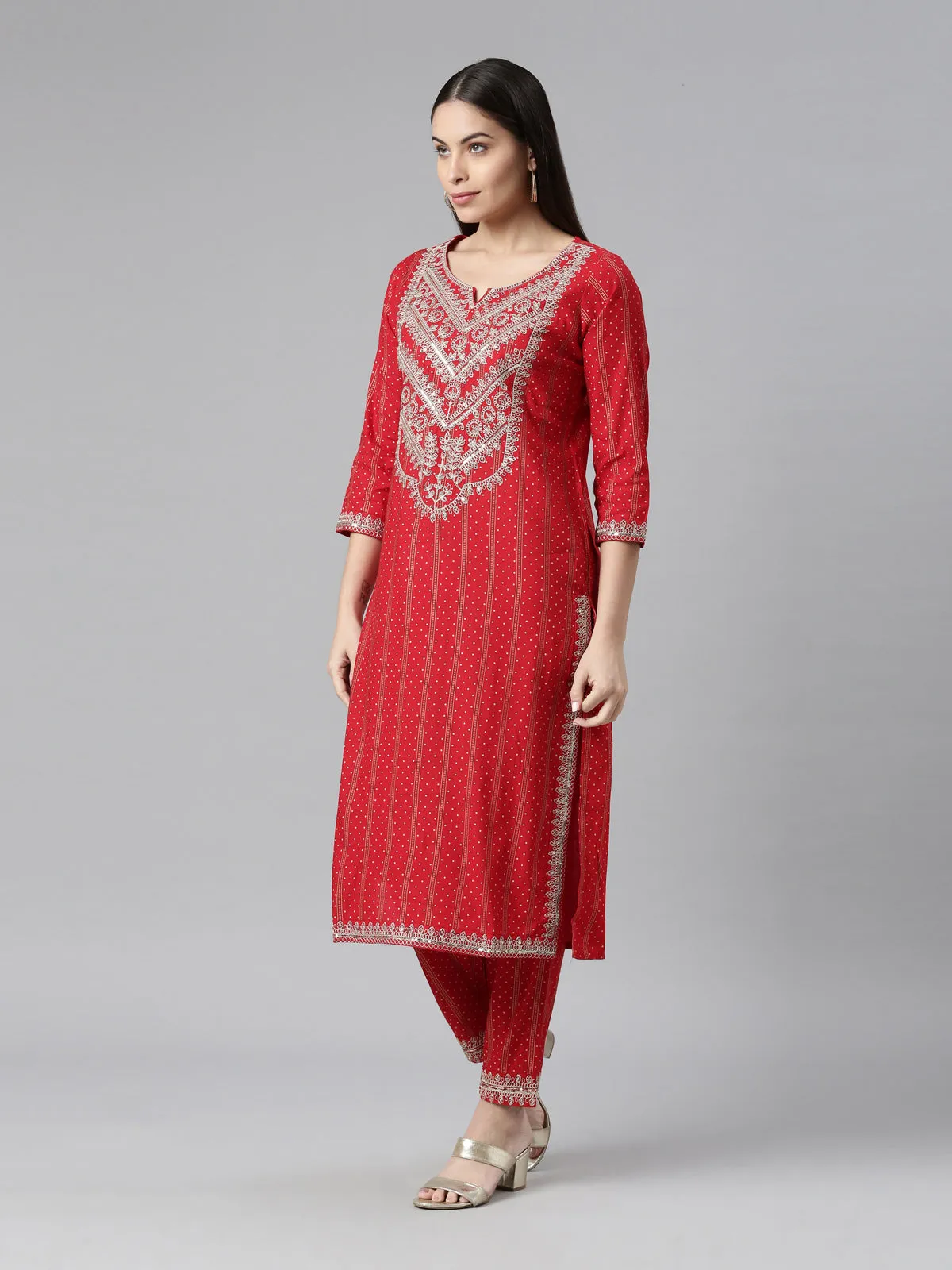 Neerus Women Red Floral Printed Kurta with Trousers  With Dupatta