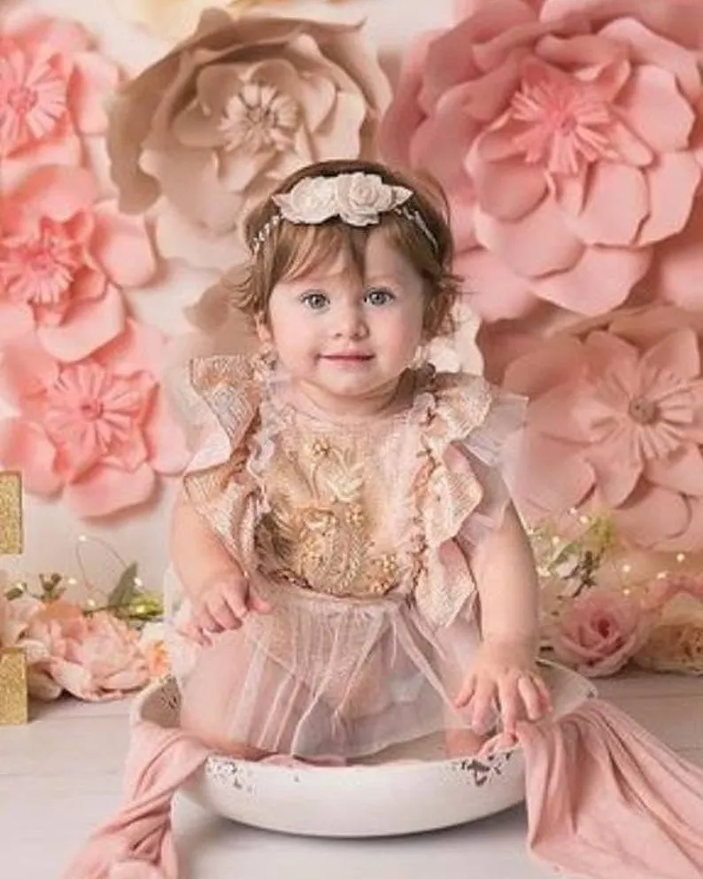 VINTAGE ROSE